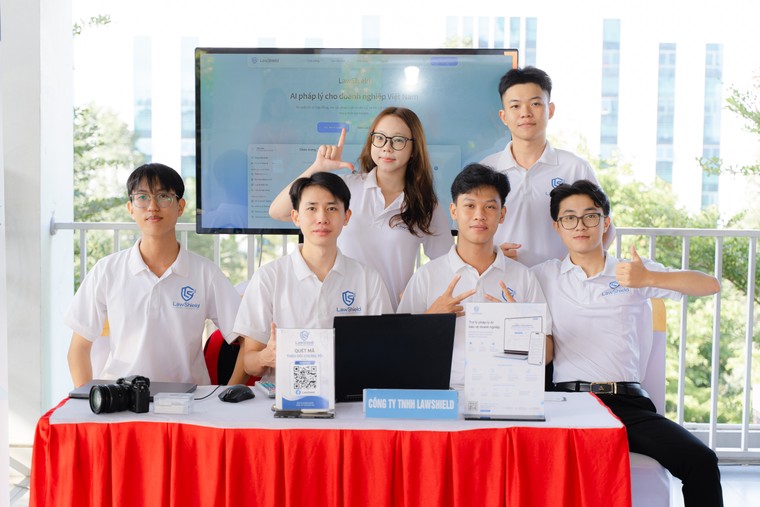 FPTU phối hợp tổ chức Hội nghị Quốc tế thường niên Khu Công nghệ cao lần thứ 8 ảnh 4