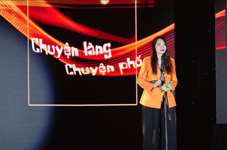 Sinh viên FPTU kể lại câu chuyện văn hóa Việt bằng ngôn ngữ thiết kế đương đại ảnh 4