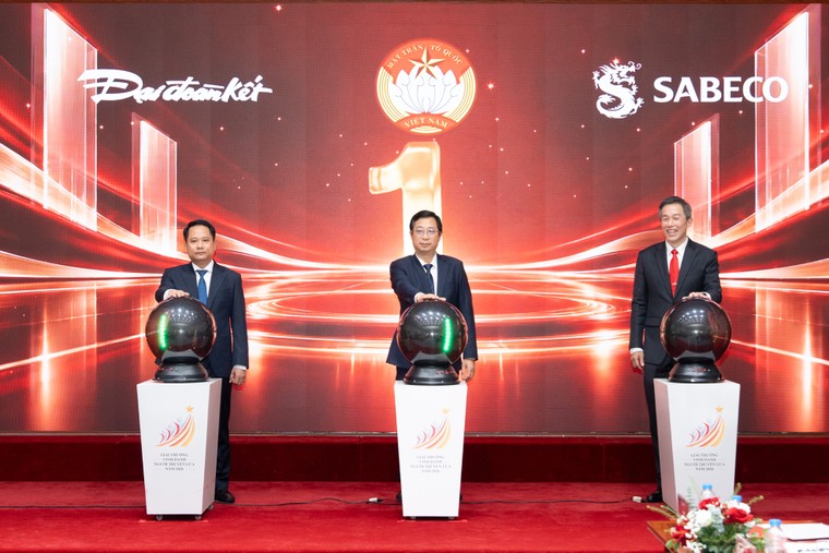 Công bố giải thưởng “Vinh danh người truyền lửa” năm 2026, tôn vinh những cá nhân góp phần vào sự phát triển chung của đất nước ảnh 1