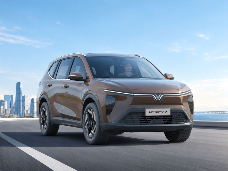 VinFast VF MPV 7: Mua xe 0 đồng, sạc 0 đồng, tiết kiệm hàng chục triệu đồng mỗi năm ảnh 1