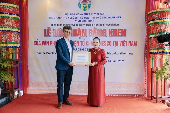 UNESCO khuyến khích vai trò của nghệ nhân trong việc giữ gìn chuẩn mực thực hành tín ngưỡng thờ Mẫu Tam phủ ảnh 1