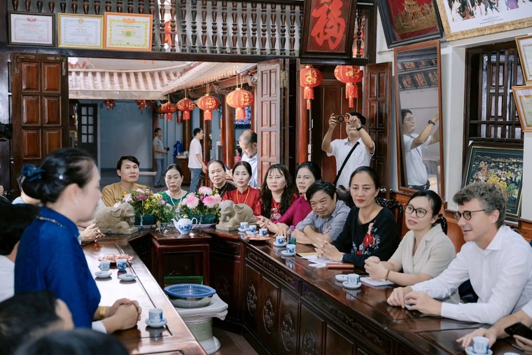 UNESCO khuyến khích vai trò của nghệ nhân trong việc giữ gìn chuẩn mực thực hành tín ngưỡng thờ Mẫu Tam phủ ảnh 3