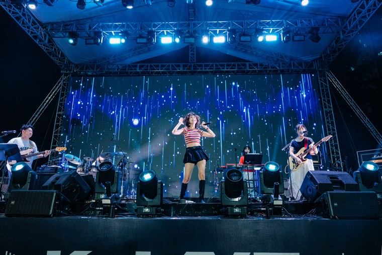 Ban nhạc Hàn Quốc khuấy động đêm nhạc K-Live Festival tại Hà Nội ảnh 4