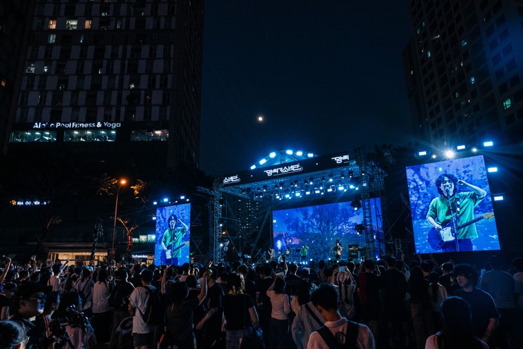 Ban nhạc Hàn Quốc khuấy động đêm nhạc K-Live Festival tại Hà Nội ảnh 5