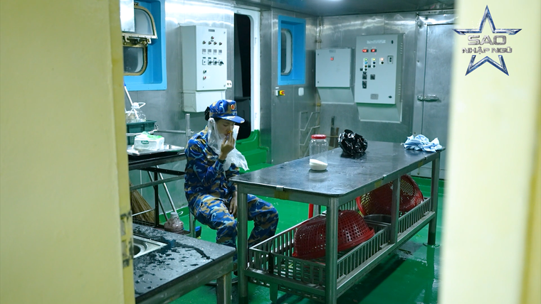 Tập 12 Sao Nhập Ngũ 2026: Châu Bùi, Minh Trang vật vã vì say sóng; dàn nghệ sĩ xúc động trước biển trời Tổ Quốc ảnh 1