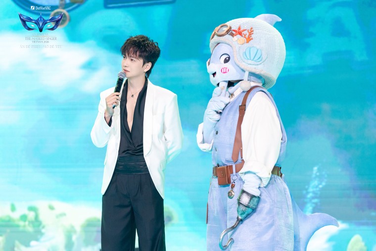 The Masked Singer Vietnam 2026: Cậu Tư Lành, Cô Sao khiến dàn cố vấn “nổi da gà” ảnh 3