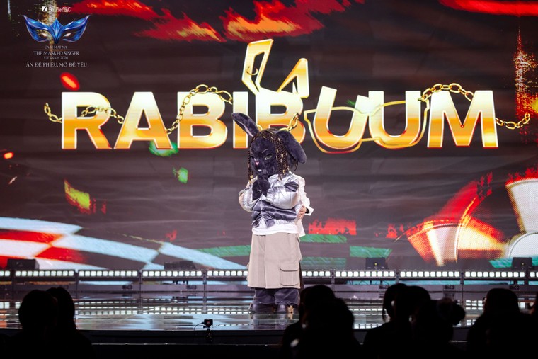 The Masked Singer Vietnam 2026: Cậu Tư Lành, Cô Sao khiến dàn cố vấn “nổi da gà” ảnh 5