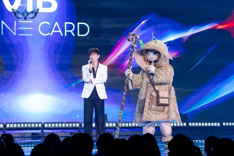 The Masked Singer Vietnam 2026: Cậu Tư Lành, Cô Sao khiến dàn cố vấn “nổi da gà” ảnh 1