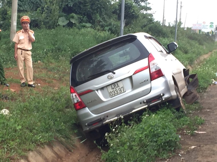 Thầy giáo day dứt vì giấu học sinh chuyện mẹ bị tai nạn trong kỳ thi THPT quốc gia ảnh 1