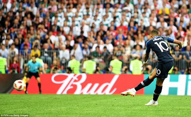 ẢNH: Những khoảnh khắc đáng nhớ trong trận chung kết FIFA World Cup 2018 ảnh 18