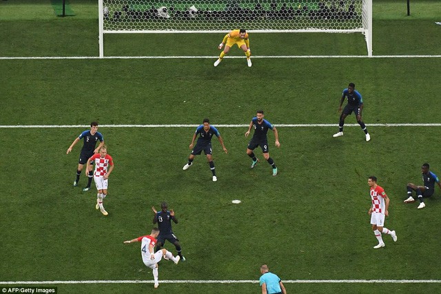 ẢNH: Những khoảnh khắc đáng nhớ trong trận chung kết FIFA World Cup 2018 ảnh 4