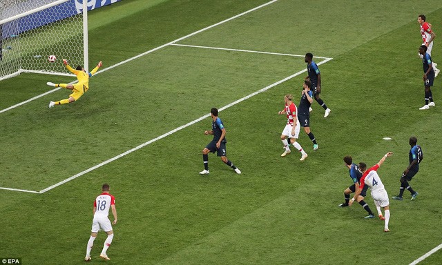 ẢNH: Những khoảnh khắc đáng nhớ trong trận chung kết FIFA World Cup 2018 ảnh 5