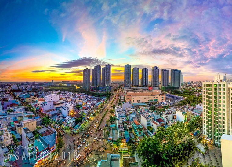 Khoảnh khắc rực rỡ núi non, đô thị, biển cả Việt Nam ảnh 15