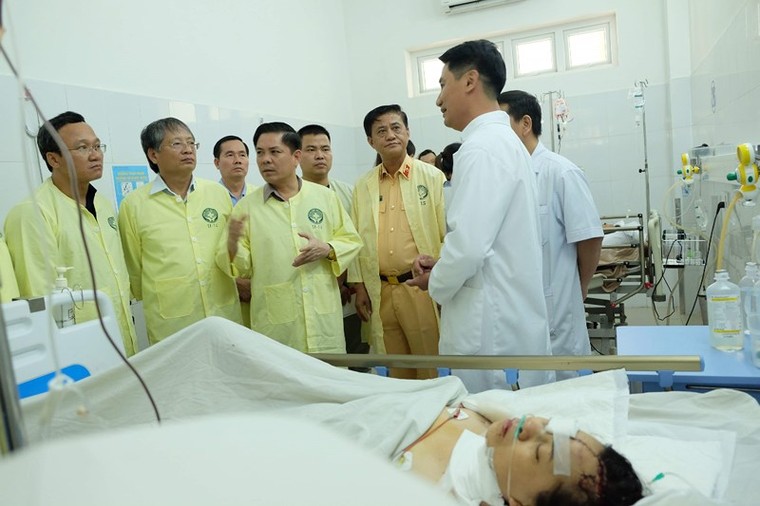 TNGT thảm khốc khiến 13 người chết: Tài xế có dấu hiệu buồn ngủ ảnh 2