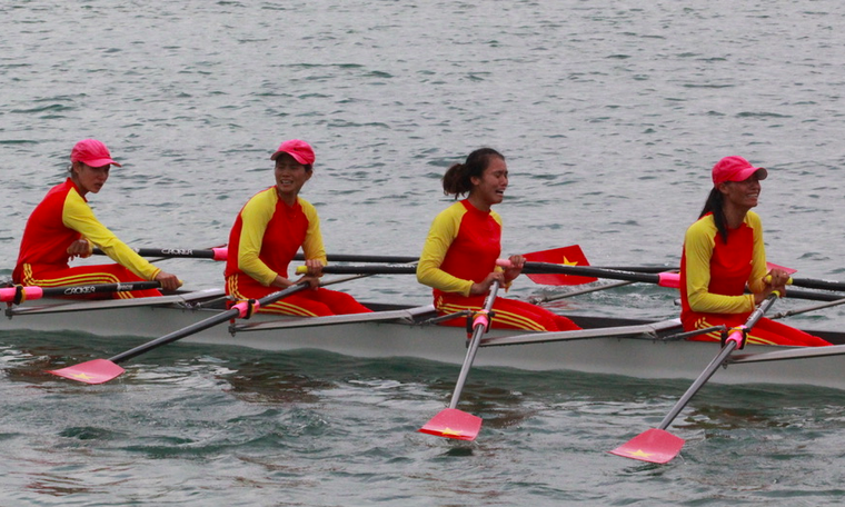 Ảnh: Đội rowing nữ Việt Nam oà khóc khi đoạt HC vàng Asiad đầu tiên ảnh 2