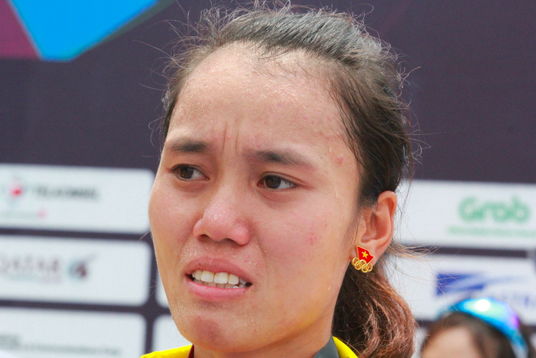 Ảnh: Đội rowing nữ Việt Nam oà khóc khi đoạt HC vàng Asiad đầu tiên ảnh 9