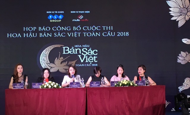 Hoa hậu nào cùng chuyên gia tâm lý Lý Thị Mai; chuyên gia nhân trắc học Vũ Thị Thu Hương và NSƯT - biên đạo múa Trần Ly Ly ngồi 'ghế nóng' Hoa hậu Bản sắc Việt toàn cầu 2018?