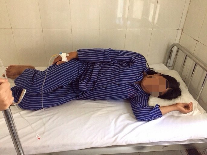 Chồng chết, vợ nguy kịch sau khi uống rượu ngâm cây thuốc ảnh 1