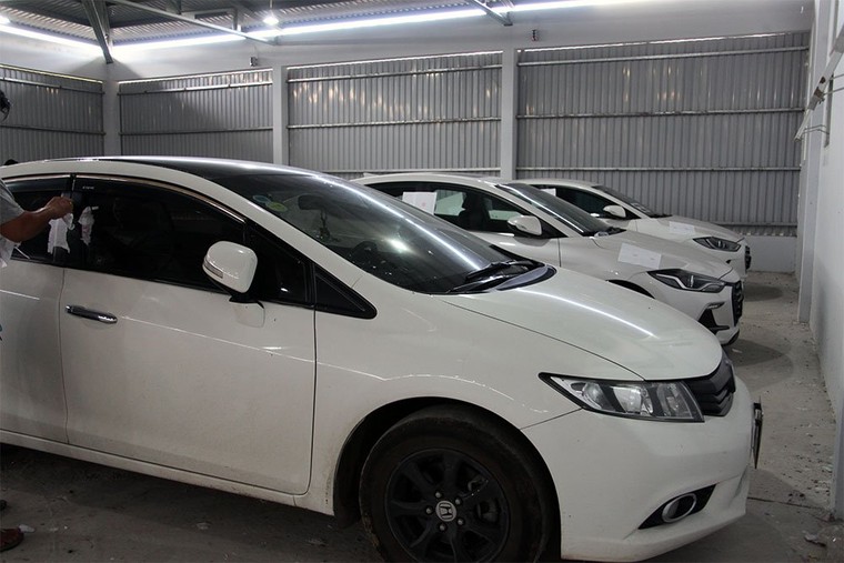 2 thanh niên thuê 11 ôtô mang đi cầm cố lấy tiền tỷ ảnh 1