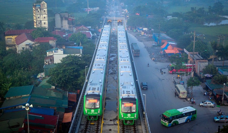 5 đoàn tàu đường sắt trên cao chạy thử ở Hà Nội ảnh 1