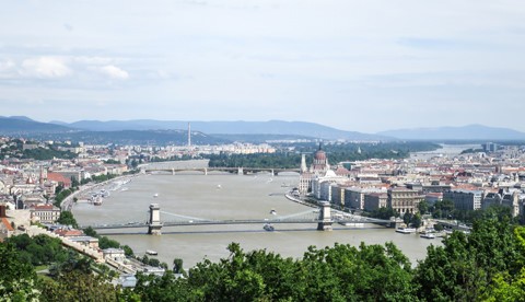 Thủ đô của nước nào được mệnh danh “Nữ hoàng sông Danube”?