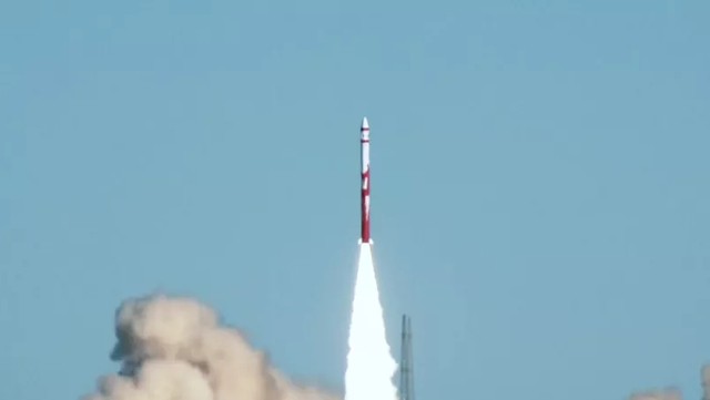 Nước nào đã thất bại trong việc phóng tên lửa tư nhân đầu tiên?