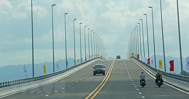 Cầu Tân Vũ - Lạch Huyện dài bao nhiêu km?