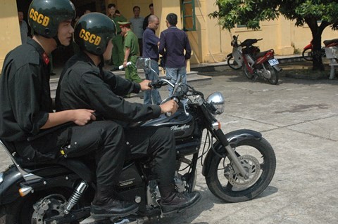 Hà Nội: Tăng cường lực lượng CSCĐ chống đua xe, gây rối trong trận chung kết ảnh 2