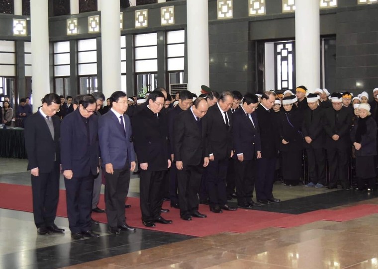 Lãnh đạo Đảng, Nhà nước viếng đồng chí Nguyễn Văn Trân ảnh 2