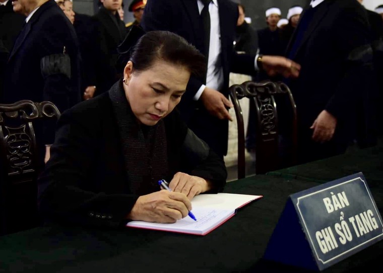 Lãnh đạo Đảng, Nhà nước viếng đồng chí Nguyễn Văn Trân ảnh 7