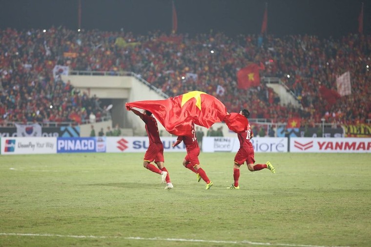 Tuyển Việt Nam vô địch AFF Cup: Đơn giản là hoàn hảo! ảnh 2