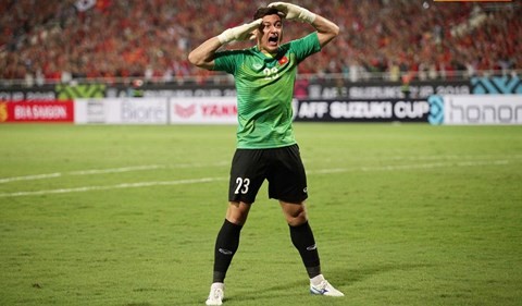 Thủ môn Đặng Văn Lâm: Từ 'người thừa' đến 'người hùng' ảnh 3