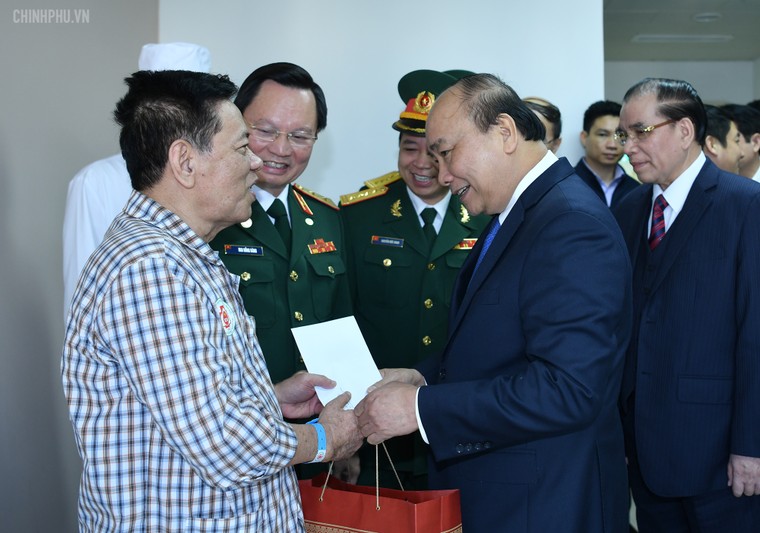 Thủ tướng đánh giá cao nỗ lực sớm đạt đẳng cấp quốc tế của Bệnh viện 108 ảnh 4