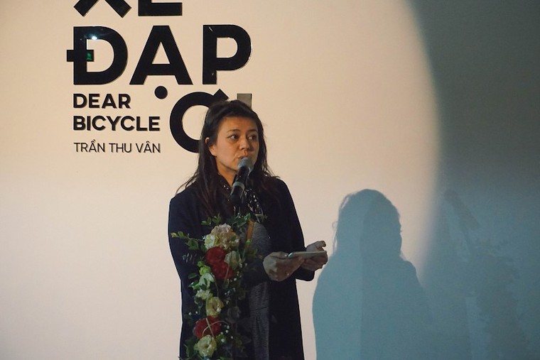 Thơ ca và hoài niệm với ‘Xe Đạp Ơi’ và ‘Vòng Tròn/Thời Gian’ ảnh 1