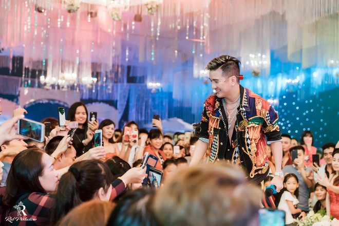 Vượng 'râu' tiết lộ cát xê khủng của Đàm Vĩnh Hưng ảnh 1