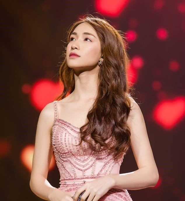 Hòa Minzy mong được 'thông cảm' sau vụ nhắn fan 'đừng dạy dỗ chị' ảnh 2