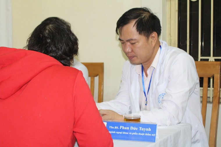 Cựu học sinh Hà Nội tổ chức chương trình 'Tình nguyện vì sức khỏe cộng đồng' lần 2 ảnh 3