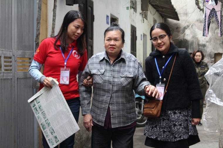 Cựu học sinh Hà Nội tổ chức chương trình 'Tình nguyện vì sức khỏe cộng đồng' lần 2 ảnh 6