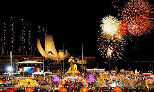 Tết ở Singapore thường diễn ra Lễ hội mùa xuân với bao nhiêu sự kiện nổi bật?