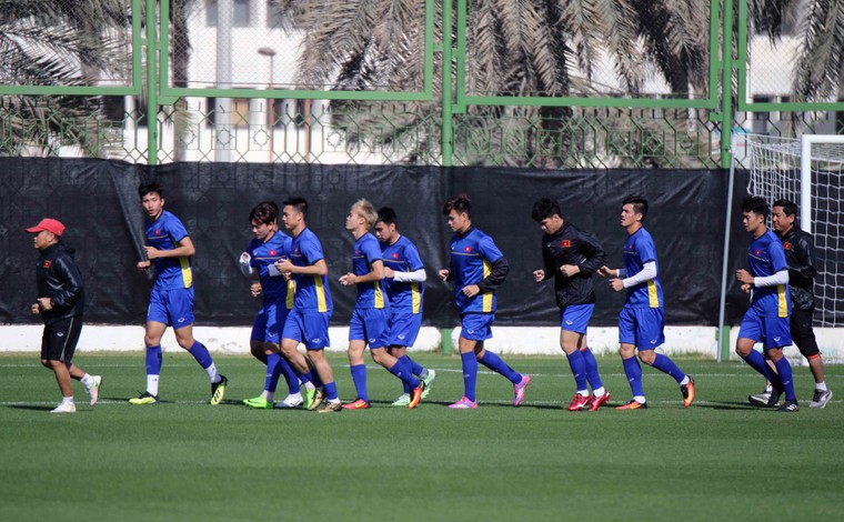 Hình ảnh ĐT Việt Nam tập luyện sau trận gặp Iraq ảnh 2