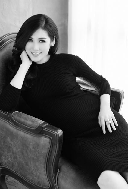 Á hậu Tú Anh quyết giữ kín hình ảnh về con trai ảnh 3