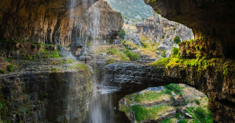 Việt Nam lọt top những hang động ấn tượng như cổng nối thiên đường ảnh 6