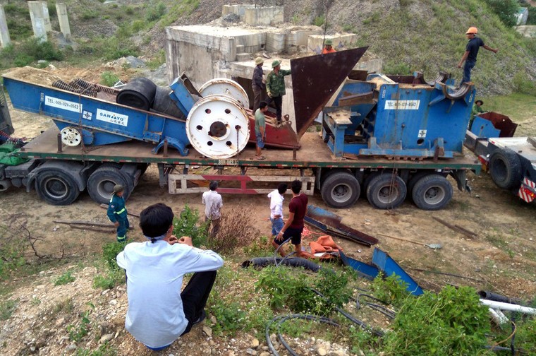 'Ác mộng' của tài xế container: Dừng đèn đỏ cũng tranh thủ ngủ bù ảnh 1