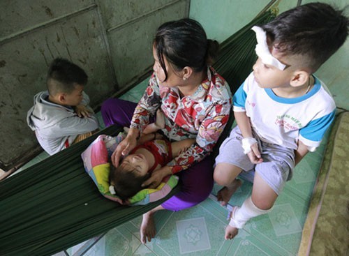 Thảm cảnh vợ chồng chết dưới bánh container ảnh 2