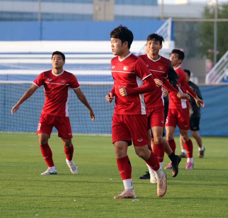 Hình ảnh buổi tập đầu tiên của ĐT Việt Nam tại Dubai ảnh 2