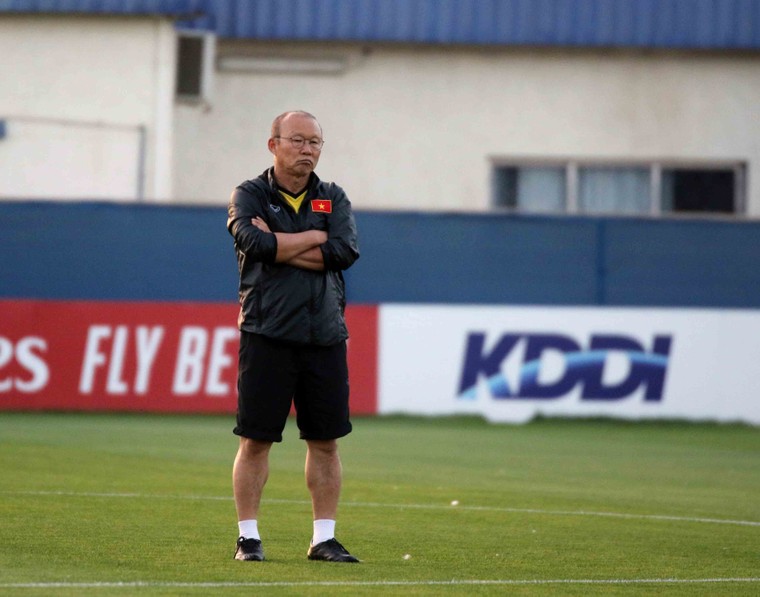 Hình ảnh buổi tập đầu tiên của ĐT Việt Nam tại Dubai ảnh 12