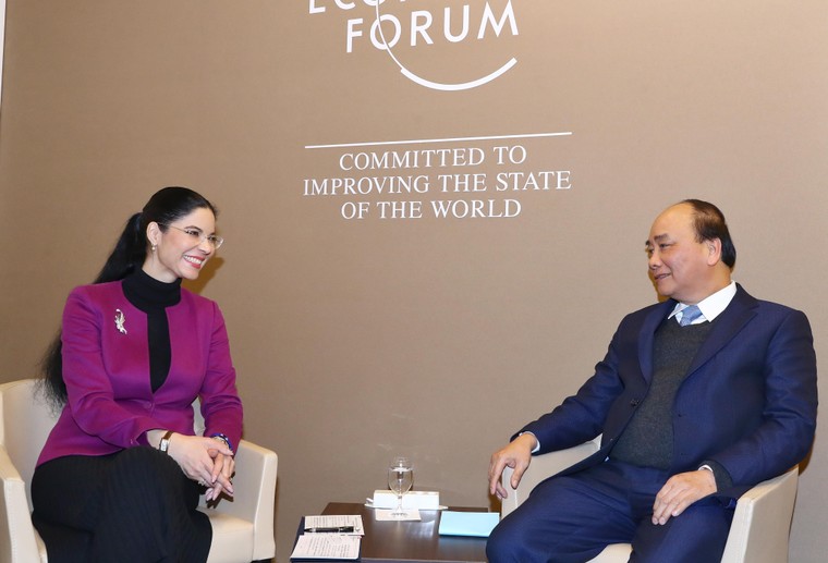 Thủ tướng có nhiều cuộc đối thoại, tiếp xúc song phương tại Davos ảnh 2