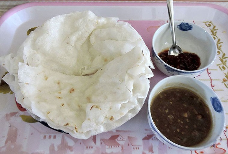 Bánh đập là đặc sản của tỉnh nào?