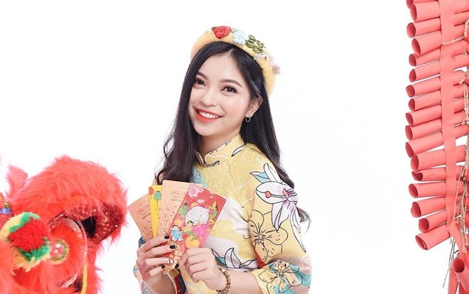 Bạn gái cầu thủ Quang Hải bị chê hát kém trong MV đầu tay ảnh 1