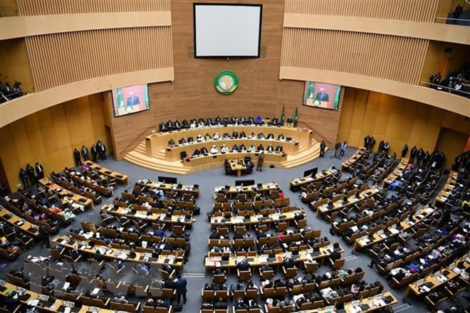 AU kêu gọi các cường quốc ngừng mọi hoạt động can thiệp vào nước nào?